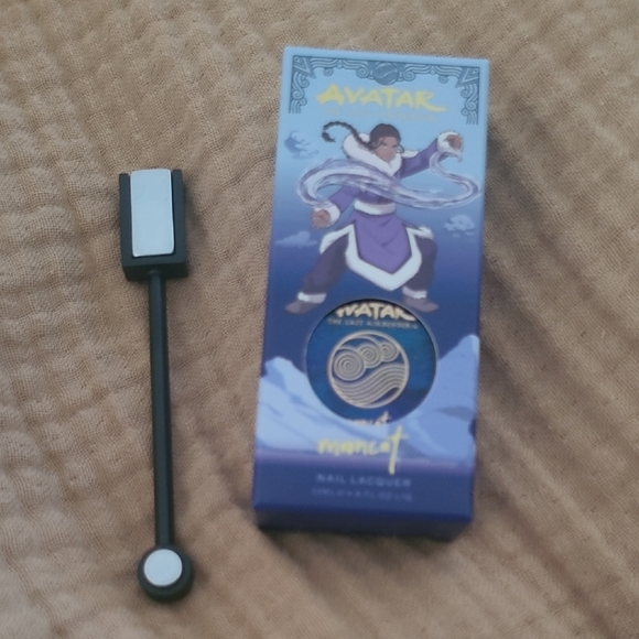 NIB Avatar Mooncat Bloodbender Magnetic Nail Polish with Magnet - Picture 2 of 5